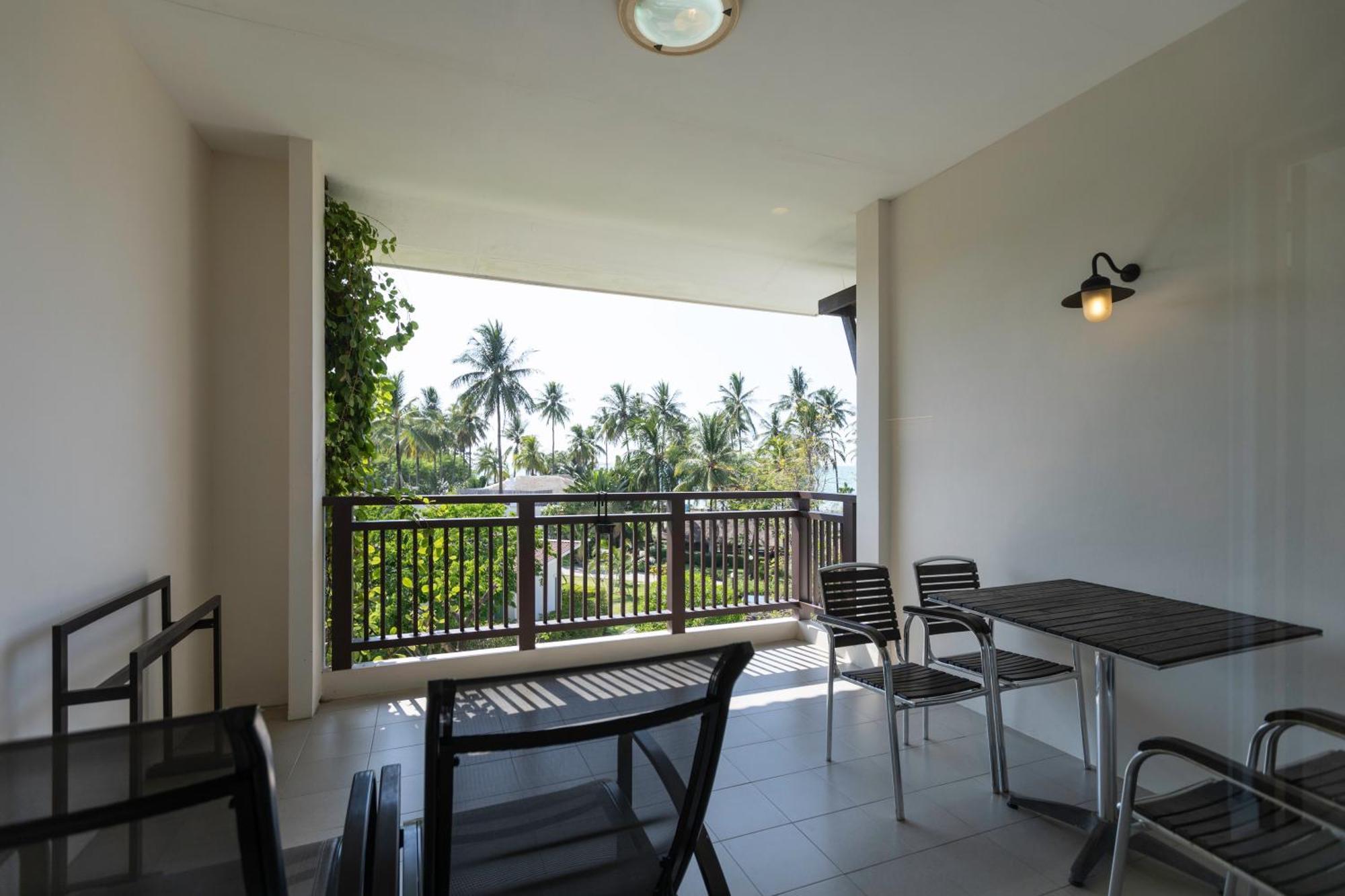 Kantary Beach Hotel Villas & Suites Кхаулак Экстерьер фото
