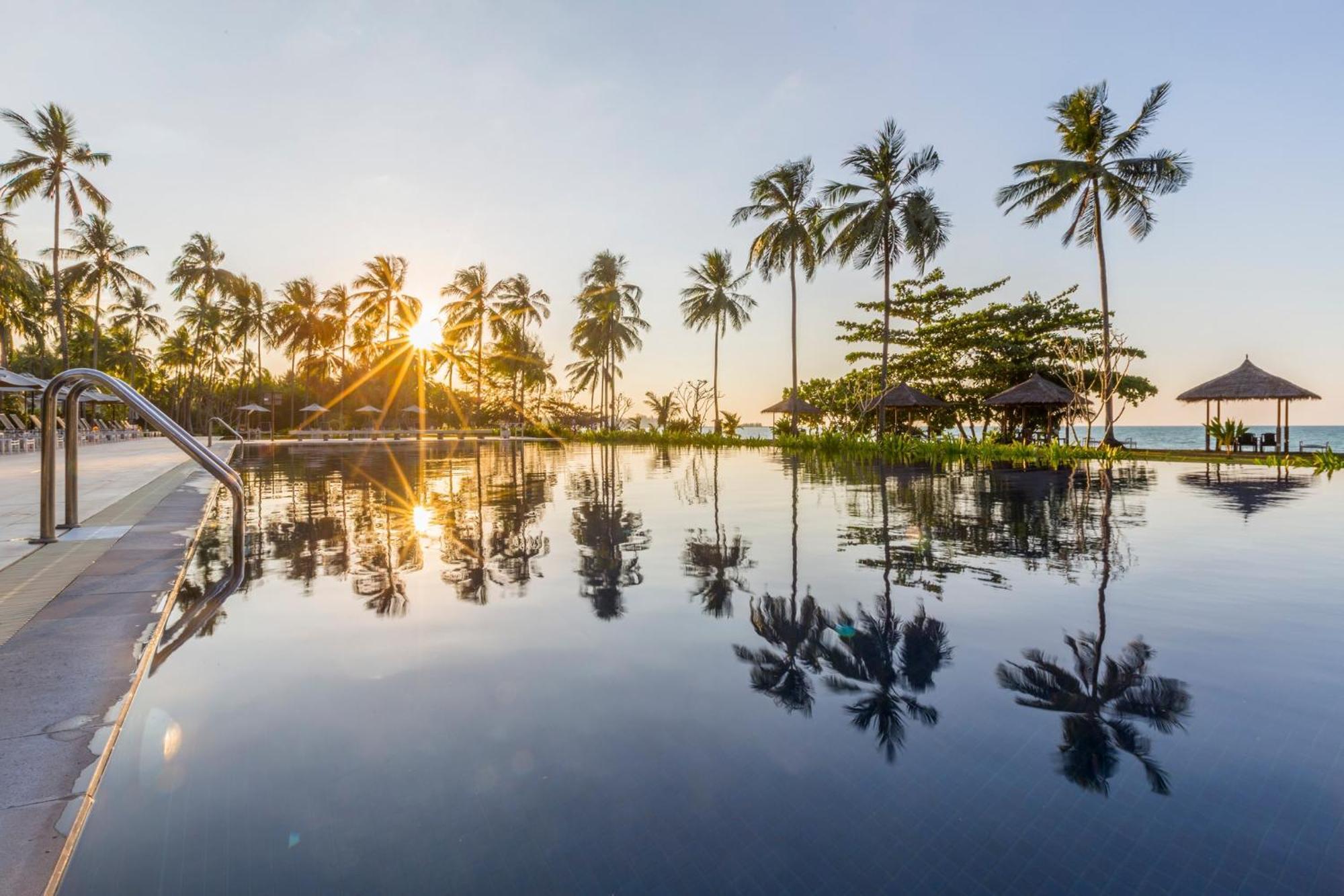 Kantary Beach Hotel Villas & Suites Кхаулак Экстерьер фото